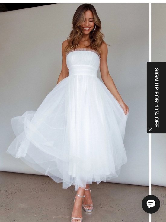 Selfie Leslie Dresses & Skirts - Selfie Leslie Strapless Chic White Romantic Tulle Dress in White NWT Size Large